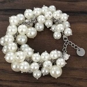 Abercrombie & Fitch pearl bracelet